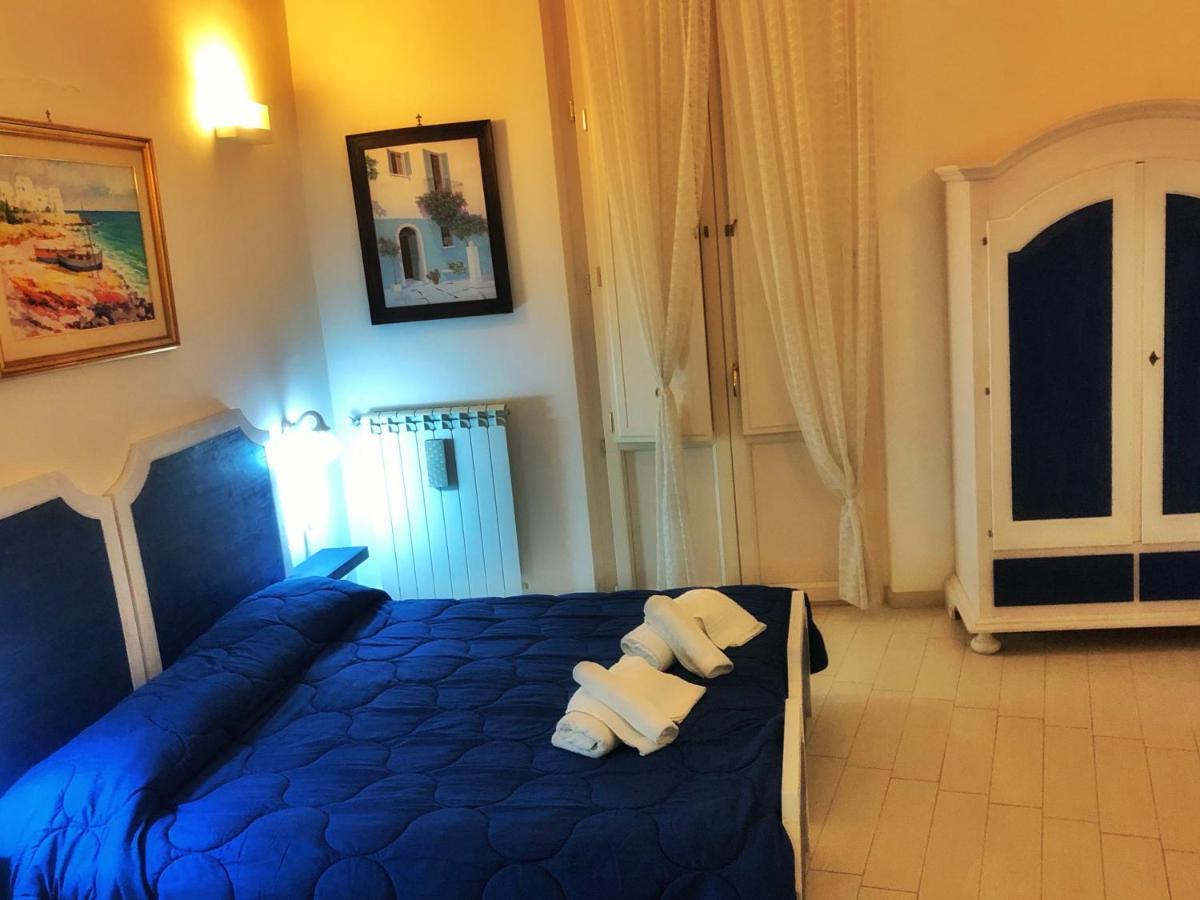 Palazzo Salia Bed & Breakfast Lecce Eksteriør bilde