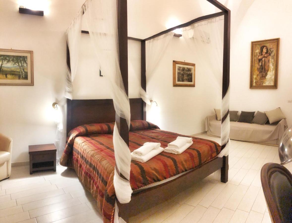 Palazzo Salia Bed & Breakfast Lecce Eksteriør bilde