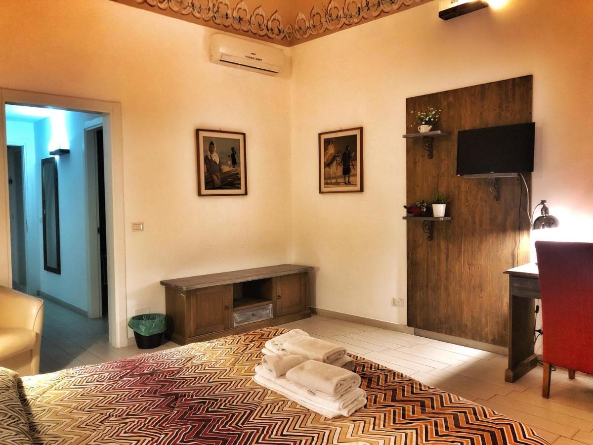 Palazzo Salia Bed & Breakfast Lecce Eksteriør bilde