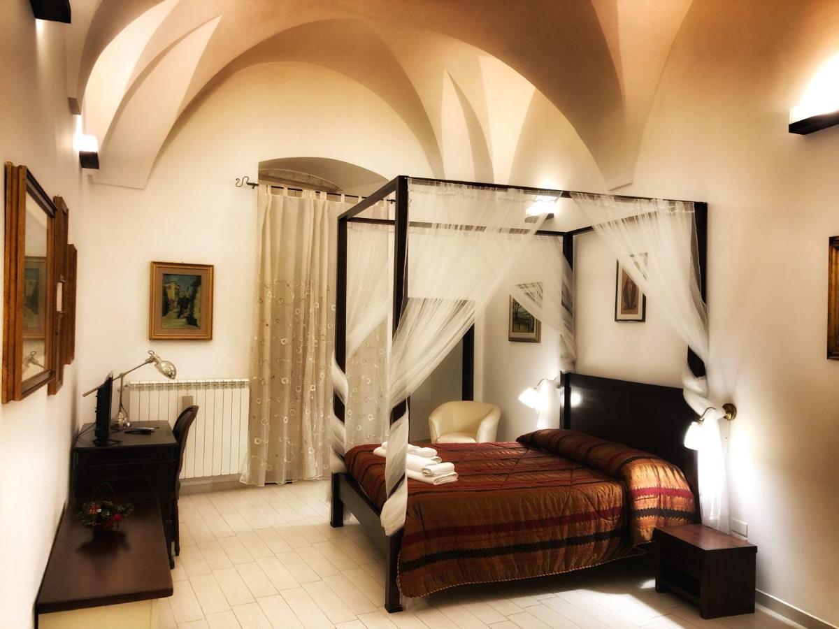 Palazzo Salia Bed & Breakfast Lecce Eksteriør bilde